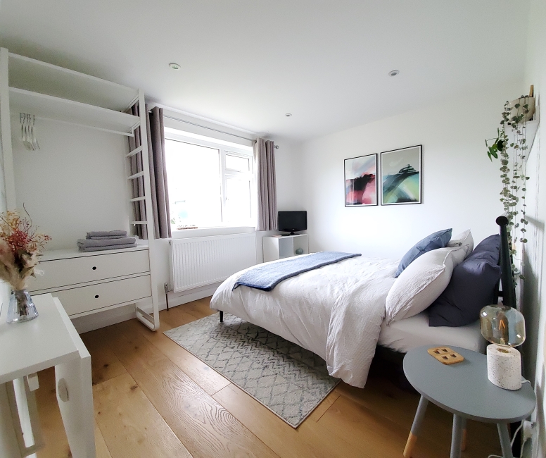 Saltdean holiday let bedroom